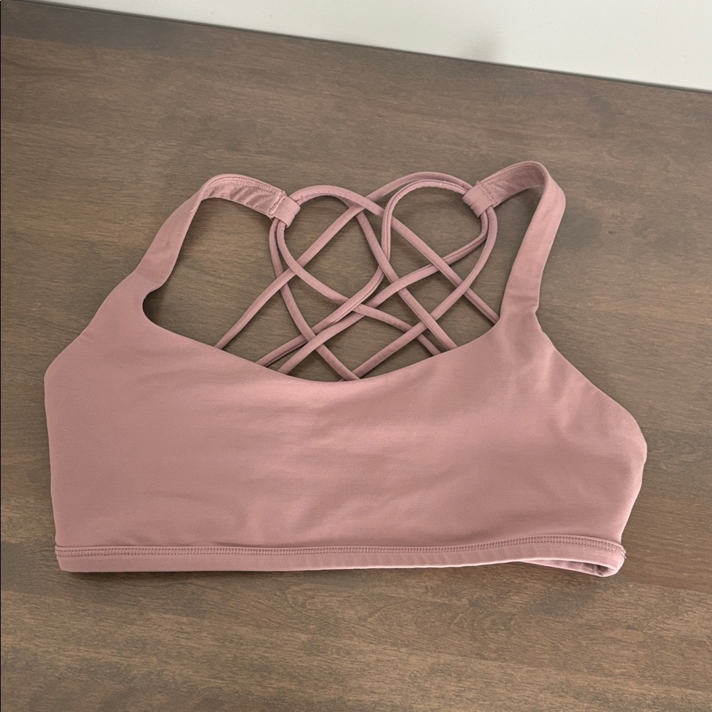 Lululemon Athletica Mauve Crisscross Sports Bra worn once like new